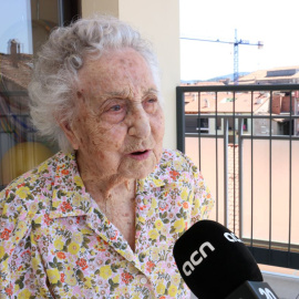 La persona más longeva del mundo, Maria Branyas, durante una entrevista en Olot, a 1 de agosto de 2019.