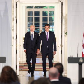 El expresidente de EEUU, Joe Biden, junto a Pedro Sánchez en Moncloa en 2022.