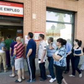 La reforma laboral deja a un millón de parados sin ingresos mientras la protección social alcanza máximos históricos