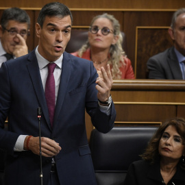 Imagen de archivo del presidente del Gobierno, Pedro Sánchez, interviniendo durante una sesión de control al Gobierno, en el Congreso de los Diputados, en Madrid (España).