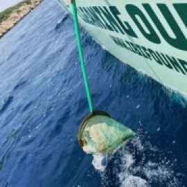 Se buscan personas voluntarias para recoger el plástico de las costas de Ibiza