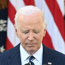 El presidente estadounidense Joe Biden se dirige a la nación desde el jardín de rosas de la Casa Blanca en Washington, DC, a 7 de noviembre de 2024.