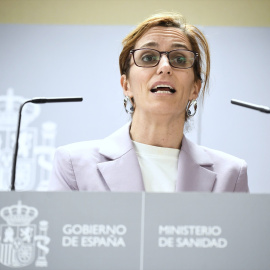 La ministra de Sanidad, Mónica García, durante una rueda de prensa tras el pleno del Consejo Internacional del Sistema Nacional de Salud (CISNS), en la sede del Ministerio de Sanidad, a 11 de octubre de 2024, en Madrid (España).