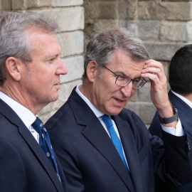 El presidente de la Xunta, Alfonso Rueda, junto al presidente del PP, Alberto Núñez Feijóo, a 25 de julio de 2024, en Santiago de Compostela.