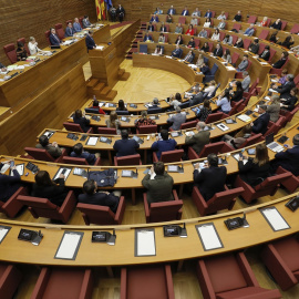 Vista del pleno de las Cortes Valencianas. E.P./Rober Solsona