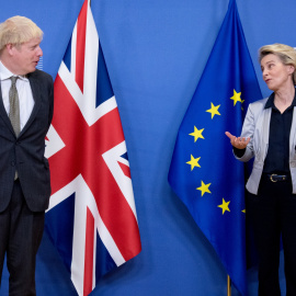 La presidenta de la Comissió Europea, Ursula von der Leyen, rep el primer ministre britànic, Boris Johnson, per negociar l'acord comercial post-Brexit amb el Regne Unit, a Brussel·les.