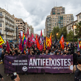 Manifestació de la Diada del País Valencià el 9 d'octubre de 2018 encapçalada per columnes antifeixistes. A.R