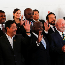 Líderes de los Estados de América Latina y el Caribe posan para una foto familiar durante la VII Cumbre de Jefes de Estado y de Gobierno de la Comunidad de Estados Latinoamericanos y Caribeños (CELAC) en Buenos Aires