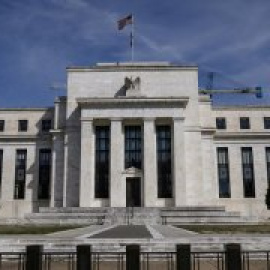 La Fed ve un "fortalecimiento" de la economía de EEUU mientras mantiene los tipos entorno al 0%