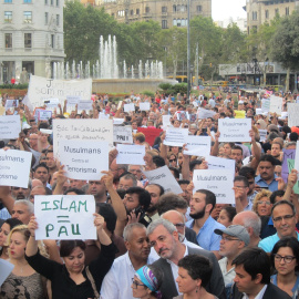 A la manifestació han participat representants de les institucions catalanes