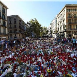 Memorial a las víctimas del atentado en Las Ramblas de Barcelona. / EFE