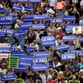 Un momento de la manifestación contra los atentados yihadistas en Catalunya que bajo el eslogan "No tinc por" ha recorrido las calles de Barcelona. EFE/Alberto Estevez