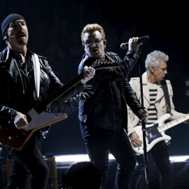 U2, durante un concierto. REUTERS