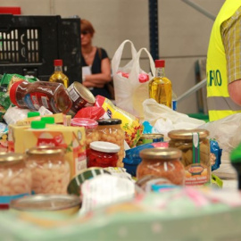 Alimentos recogidos en un banco de alimentos. BANCO DE ALIMENTOS