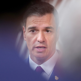 El presidente del Gobierno de España, Pedro Sánchez, se dirige a los medios a su llegada a un Consejo Europeo en Bruselas, a 29 de junio de 2023.