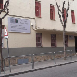 30-6-2023 Façana de l'escola Tecla Sala de l'Hospitalet de Llobregat