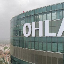 El logo de la constructora OHLA (la antigua OHL) en su sede en Madrid.