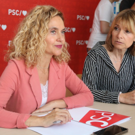 21/06/2023 - La cap de llista del PSC al Congrés, Meritxell Batet, en un acte amb la directora de campanya, Lluïsa Moret.