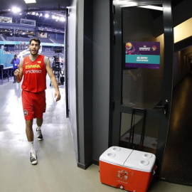 El jugador de la selección española de Baloncesto Alex Abrines tras el entrenamiento del equipo en la localidad rumana de Cluj. EFE/Juan Carlos Hidalgo