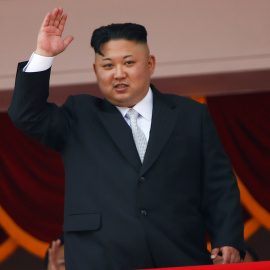 El líder de Corea del Norte, Kim Jong Un, durante un desfile en Pyongyang. / REUTERS