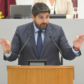 El candidato del Partido Popular para presidir Murcia, Fernando López Miras, interviene durante la segunda reunión del debate de Investidura, en la Asamblea Regional, a 7 de julio de 2023, en Cartagena, Región de Murcia (España).