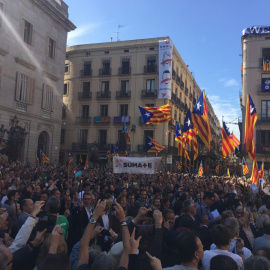 Manifestación en Barcelona de los Alcaldes citados por la fiscalía por mostrar su apoyo al referéndum del 1-O./PÚBLICO