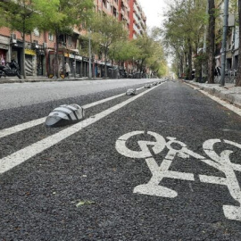 07/2023 - El carril bici en la calle Mallorca de Barcelona.