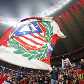 Vista de la afición del Atlético de Madrid, antes del partido contra el Real Madrid.- EFE / Rodrigo Jiménez