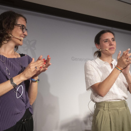 Irene Montero i Tània Verge, en un acte a Barcelona.