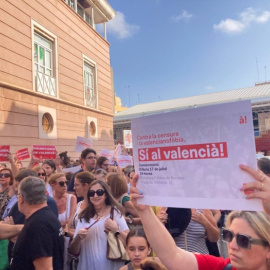 Manifestación en Borriana contra la censura de Vox a varias revistas en valenciano.