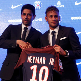 Neymar Jr. es presentado como nuevo jugador del PSG. REUTERS/Christian Hartmann