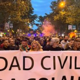 Punxa la manifestació de Desokupa, amb uns 700 manifestants pel centre de Barcelona