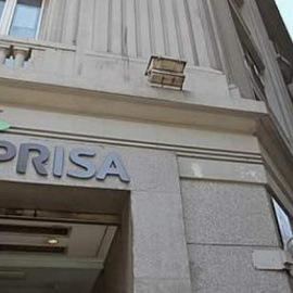 Entrada de la sede del Grupo Prisa, en la Gran Vía madrileña.