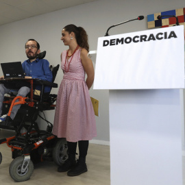 Los portavoces de Podemos, Pablo Echenique y Noelia Vera, durante la rueda de prensa ofrecida tras la reunión del Consejo de Coordinación que la formación morada ha celebrado en Madrid. EFE/Ballesteros