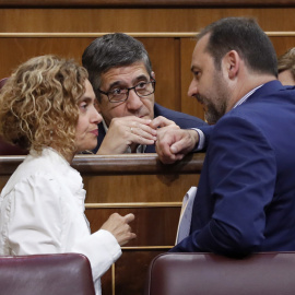 Los diputados del PSOE José Luis Ábalos, Meritxell Batet Y Patxi Lopez durante el Pleno del Congreso de los Diputados, en Madrid. EFE/Chema Moya