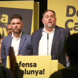 23/07/2023 - Gabriel Rufián, Oriol Junqueras i Teresa Jordà la nit electoral del 23-J.