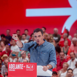 El presidente del Gobierno y candidato a la reelección por el PSOE, Pedro Sánchez, durante el acto de cierre de campaña del PSOE, en el polideportivo La Alhóndiga, 21 de julio de 2023, en Getafe, Madrid (España).