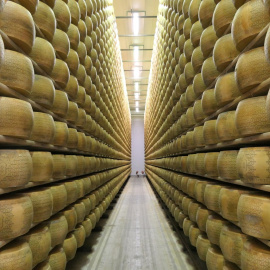 07/08/2023 El Grana Padano es un queso italiano que se elabora principalmente en las provincias italianas de Lombardía, el Véneto y la Emilia-Romaña