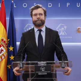 (29/03/2022) Iván Espinosa de los Monteros, en rueda de prensa este martes en el Congreso tras asistir a la reunión de la Junta de Portavoces.