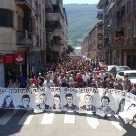 Familiares de los presos de Altsasu piden su liberación en una multitudinaria manifestación