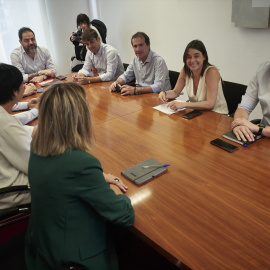 Varias formaciones se reúnen con EH Bildu en el Parlamento de Navarra, a 9 de agosto de 2023, en Pamplona, Navarra (España).