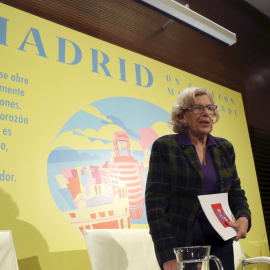 Carmena presenta el dispositivo especial de movilidad en la Gran Vía para la Navidad. / EFE