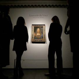 El cuadro de Da Vinci, Salvatore Mundi, expuesto en la galería Christie's. | REUTERS