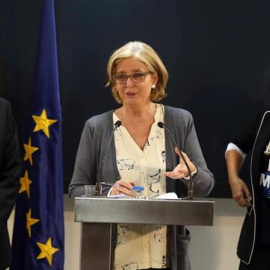 El expresidente de la Generalitat, Artur Mas, junto a las exconsellers Irene Rigau y Joana Ortega. /EFE