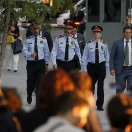 El jefe de los Mossos d'Esquadra, Josep Lluis Trapero (c), a su llegada a la Audiencia Nacional para declarar ante la juez Carmen Lamela, como investigado por sedición. EFE/Juan Carlos Hidalgo