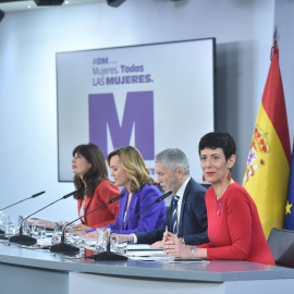 La ministra de Igualdad, Ana Redondo; la ministra de Educación, Formación Profesional y Deportes, Pilar Alegría; el ministro del Interior, Fernando Grande-Marlaska, y la ministra de Inclusión, Seguridad Social y Migraciones, Elma Saiz, durante una rue