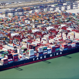 Una imagen aérea de la terminal de contenedores del Port de Barcelona.