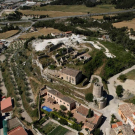 Castell d'Òdena i poble vell, a l'Anoia.