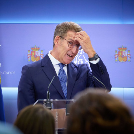 El presidente del PP, Alberto Núñez Feijóo, durante una rueda de prensa tras la reunión con el presidente del Gobierno en funciones y líder del PSOE.