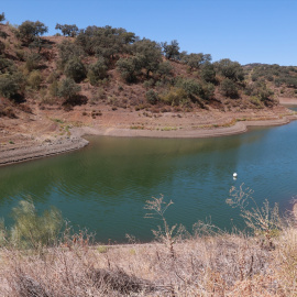 Vista general del Embalse de la MInilla, a 29 de agosto de 2023 en Sevilla (Andalucía, España).